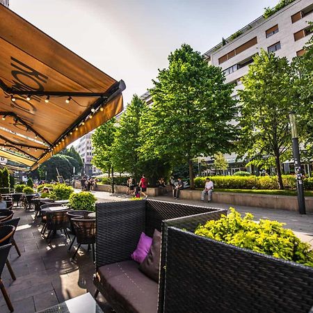 Corvin Promenade Crystal Apartment บูดาเปสต์ ภายนอก รูปภาพ